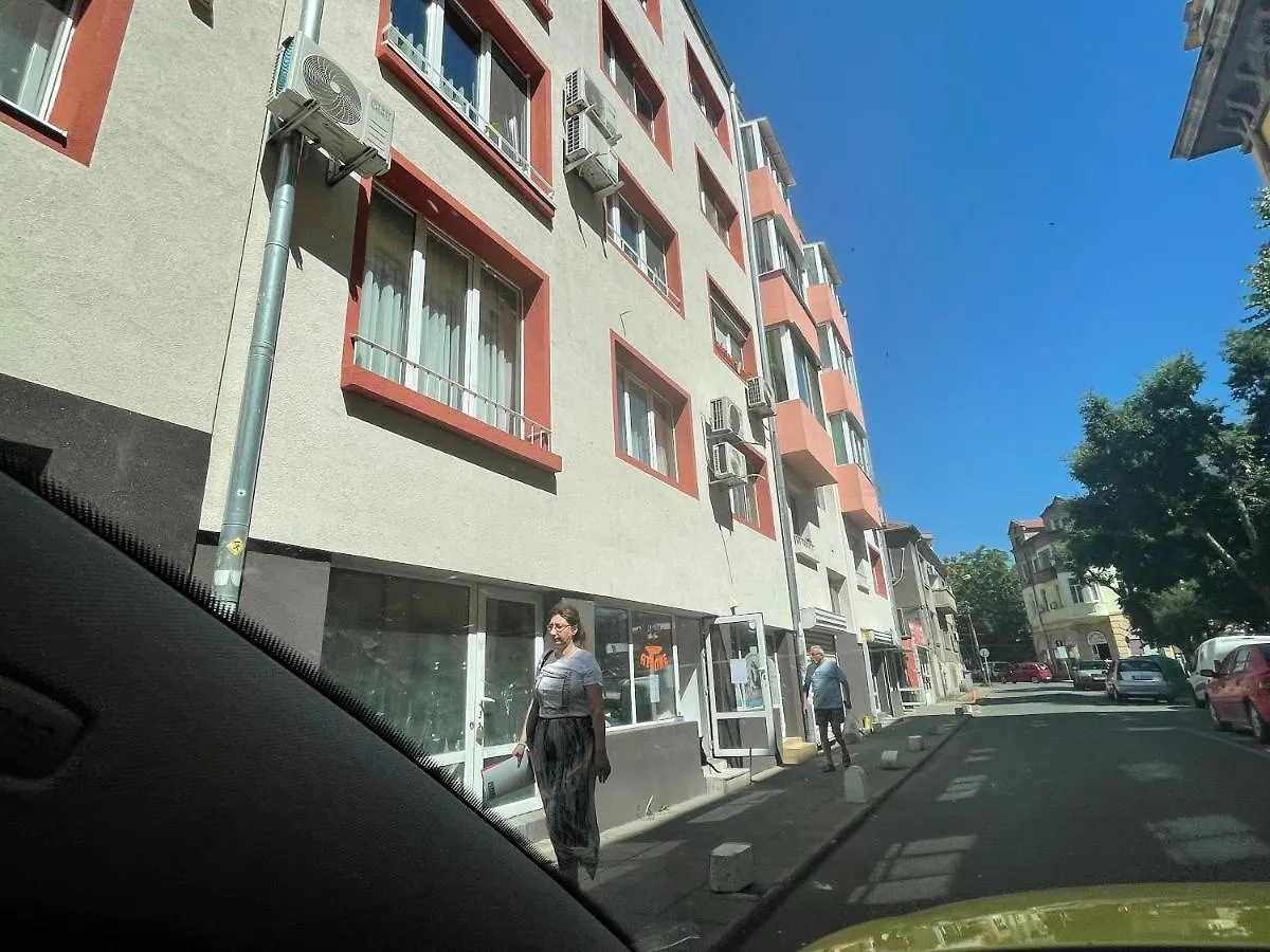 Apartment The Room بورغاس بلغاريا