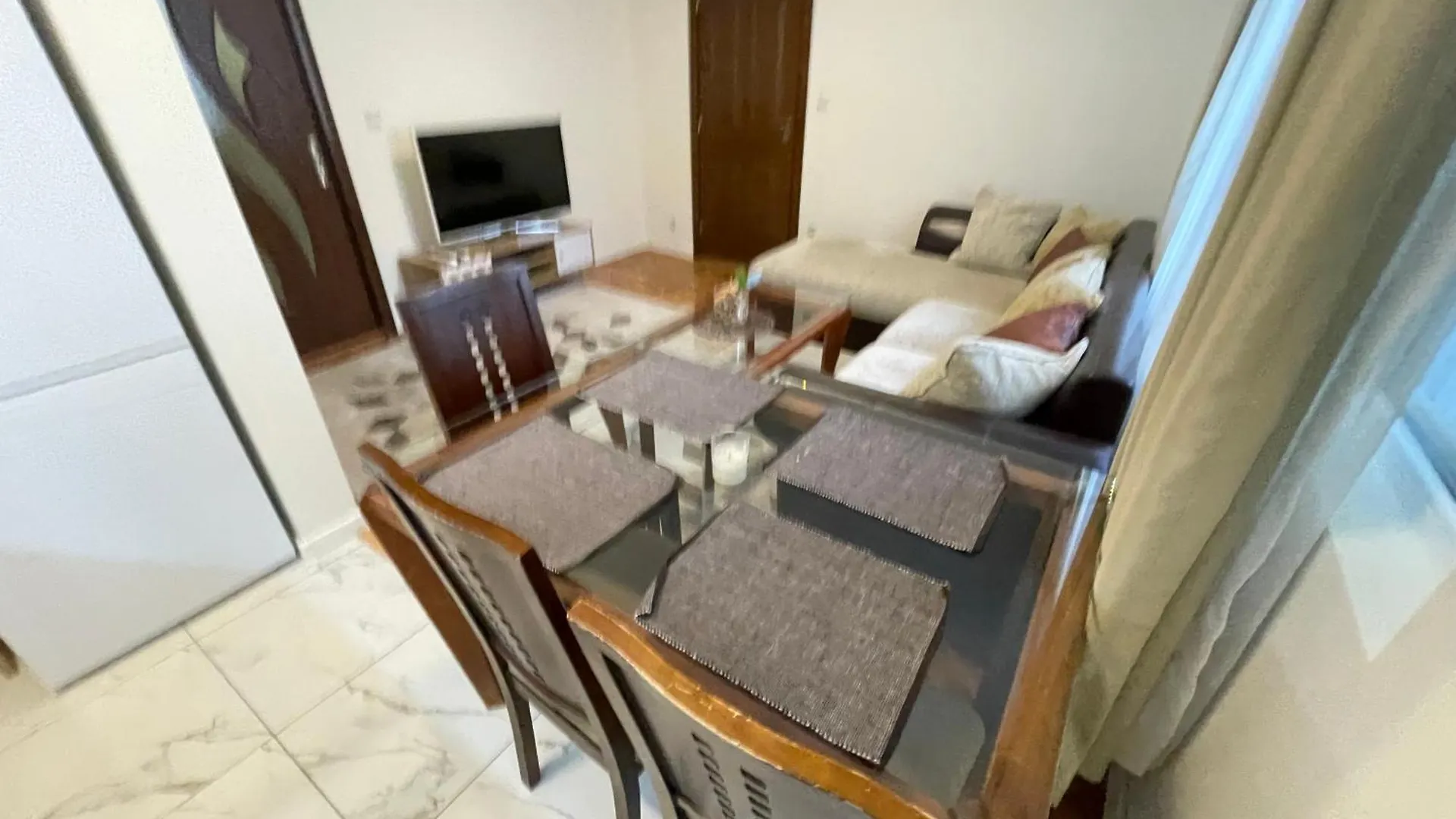 Apartment The Room بورغاس بلغاريا